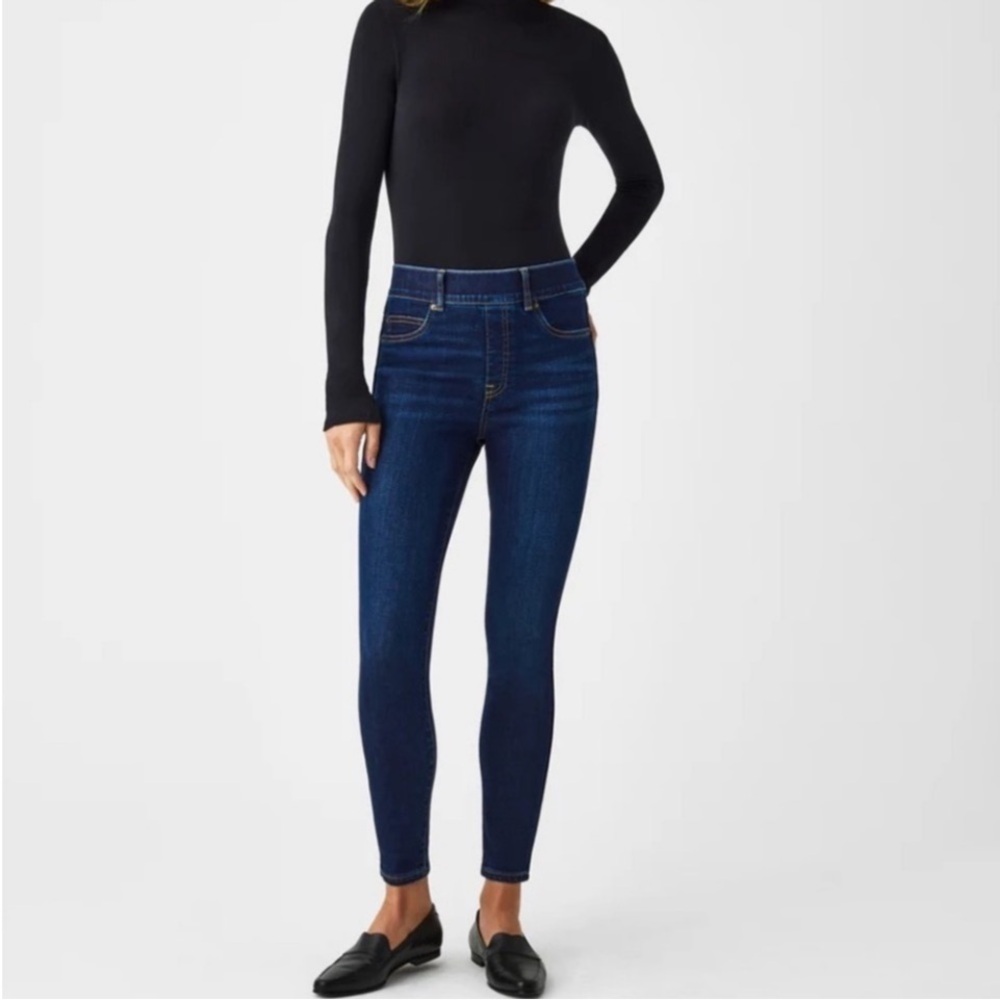 Spanx Skinny Pull On Stretch Denim Jeans Size M.